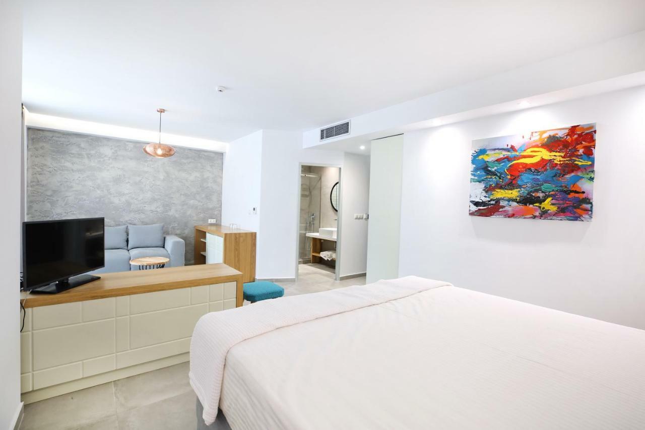 Senso Suites Néa Péramos Eksteriør bilde